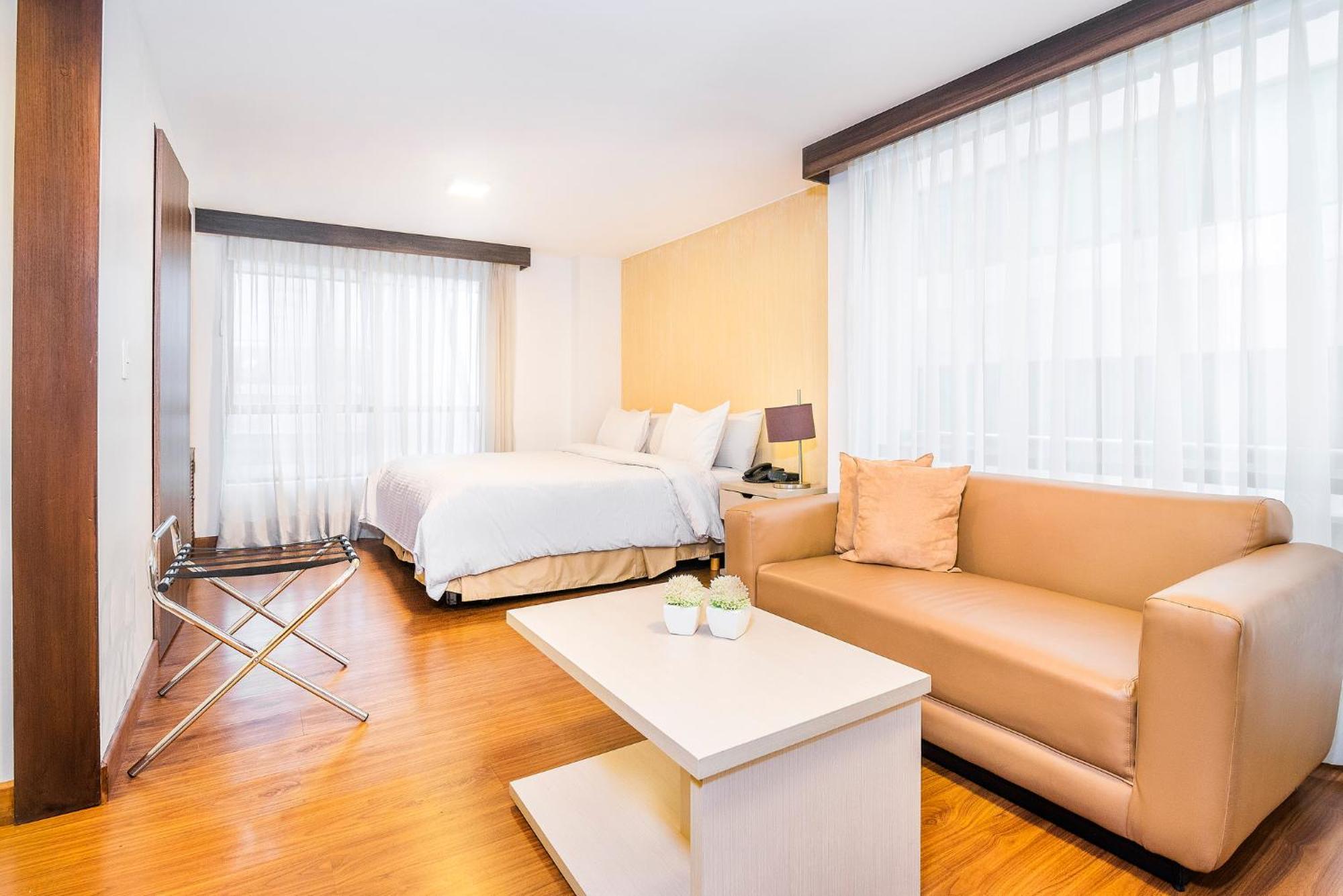 Lloyds Apartasuites Parque 93 Bogota Exterior photo
