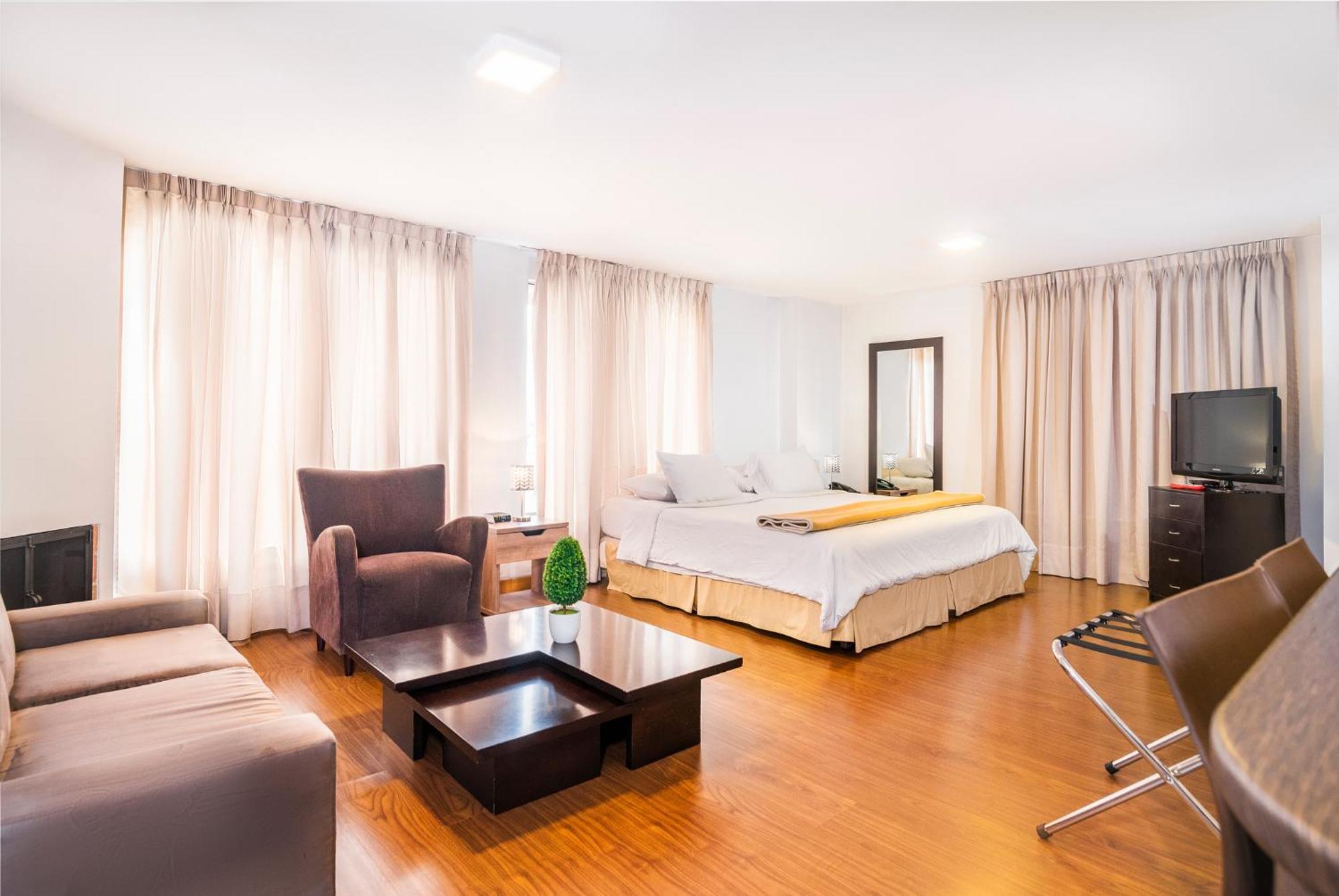 Lloyds Apartasuites Parque 93 Bogota Exterior photo